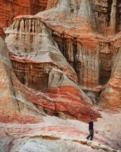 red cliffs trail